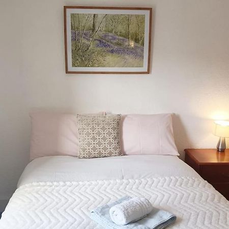Cntrl Reading Modernized 3 Bedroom House ภายนอก รูปภาพ