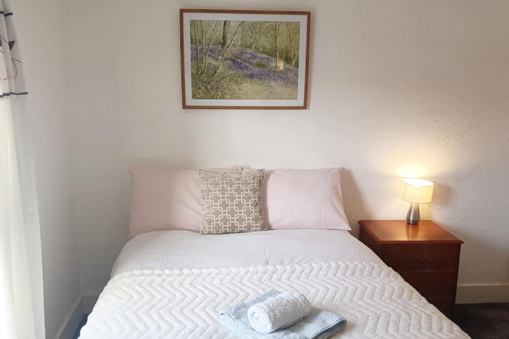 Cntrl Reading Modernized 3 Bedroom House ภายนอก รูปภาพ