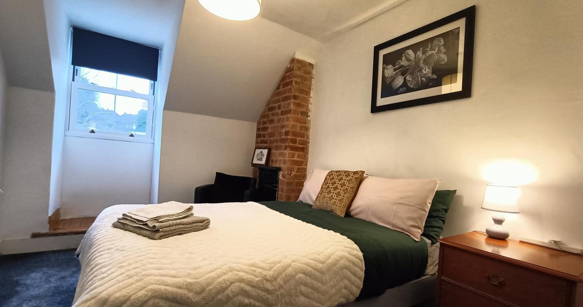 Cntrl Reading Modernized 3 Bedroom House ภายนอก รูปภาพ